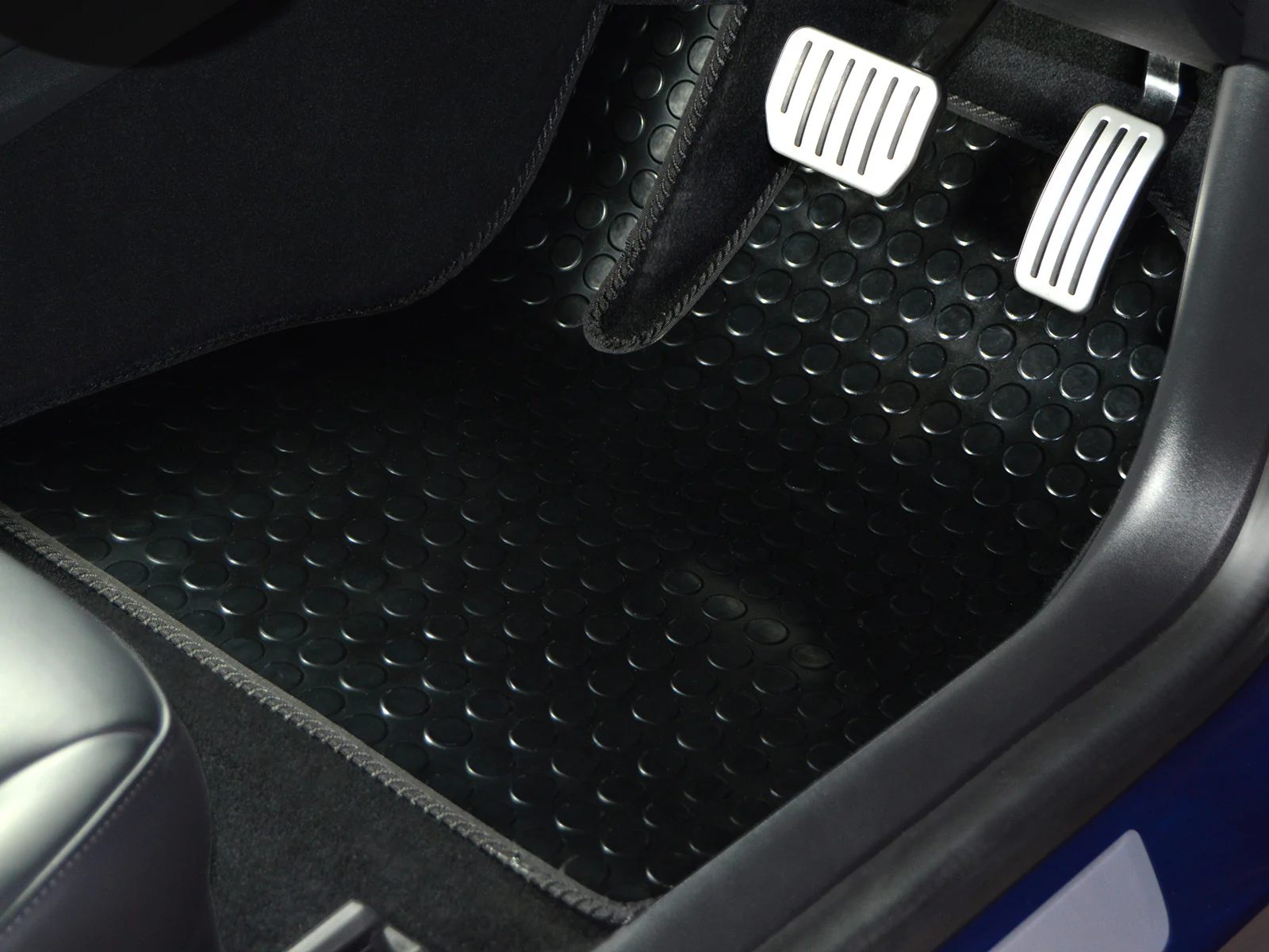 BMW 8 Series G14 Convertible 2dr 2018+ Car Mats - Image 5