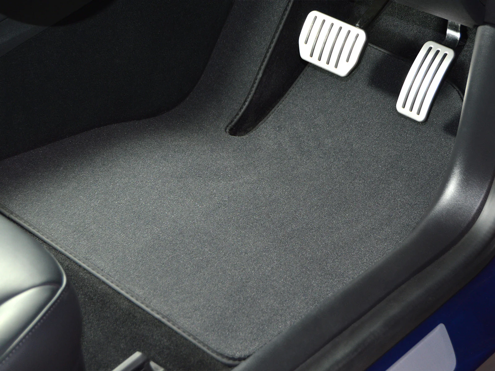 Dacia Duster 2010-2018 Car Mats - Image 2