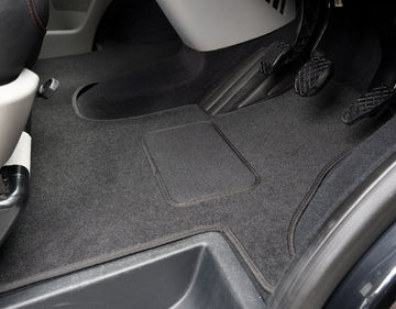 Ford Tourneo Custom Minibus Conference Seating SWB 2024+ Rear Van Mat - Image 4