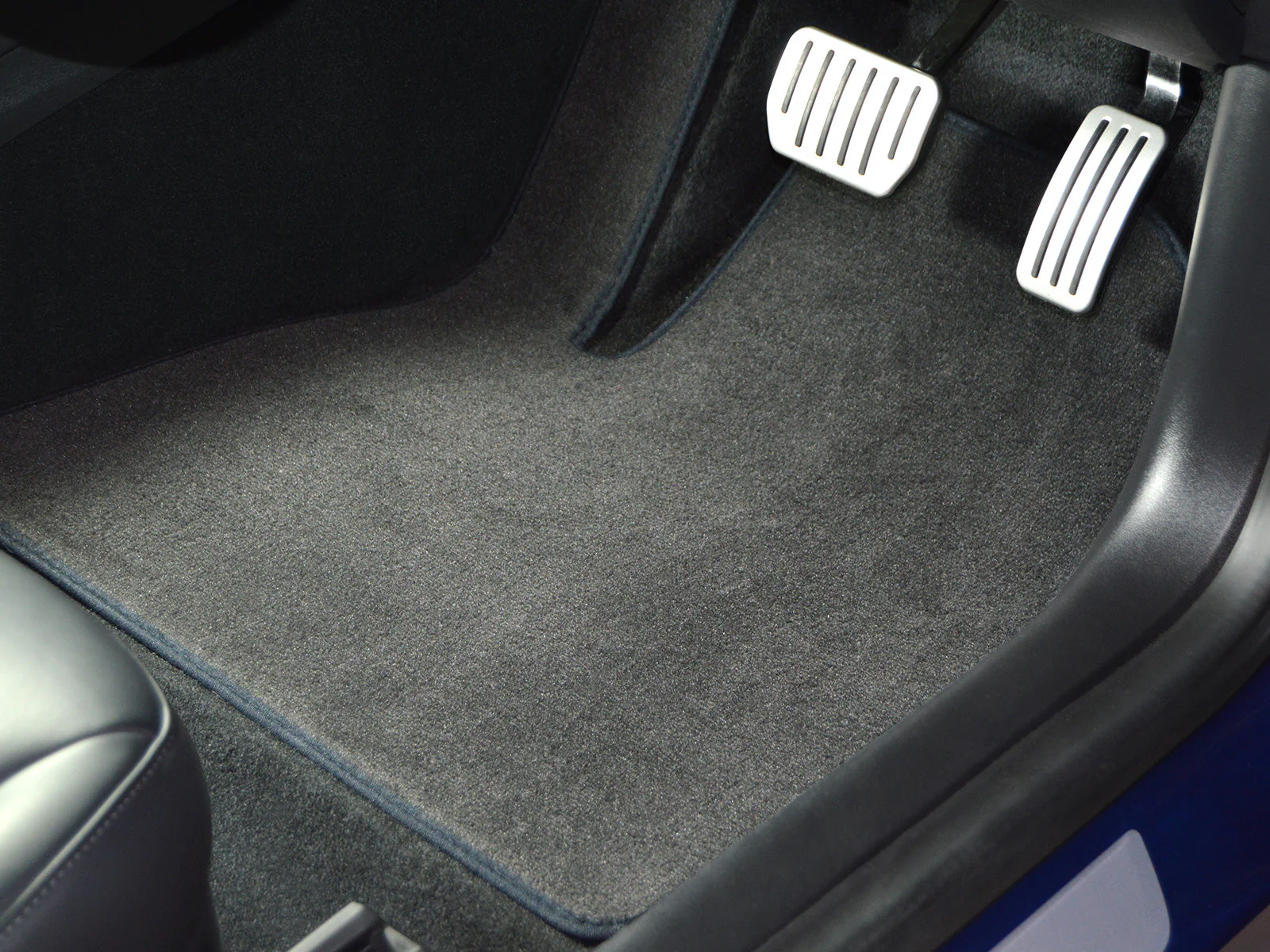 Land Rover Defender 110 5 seat 2020+ Car Mats - Image 3