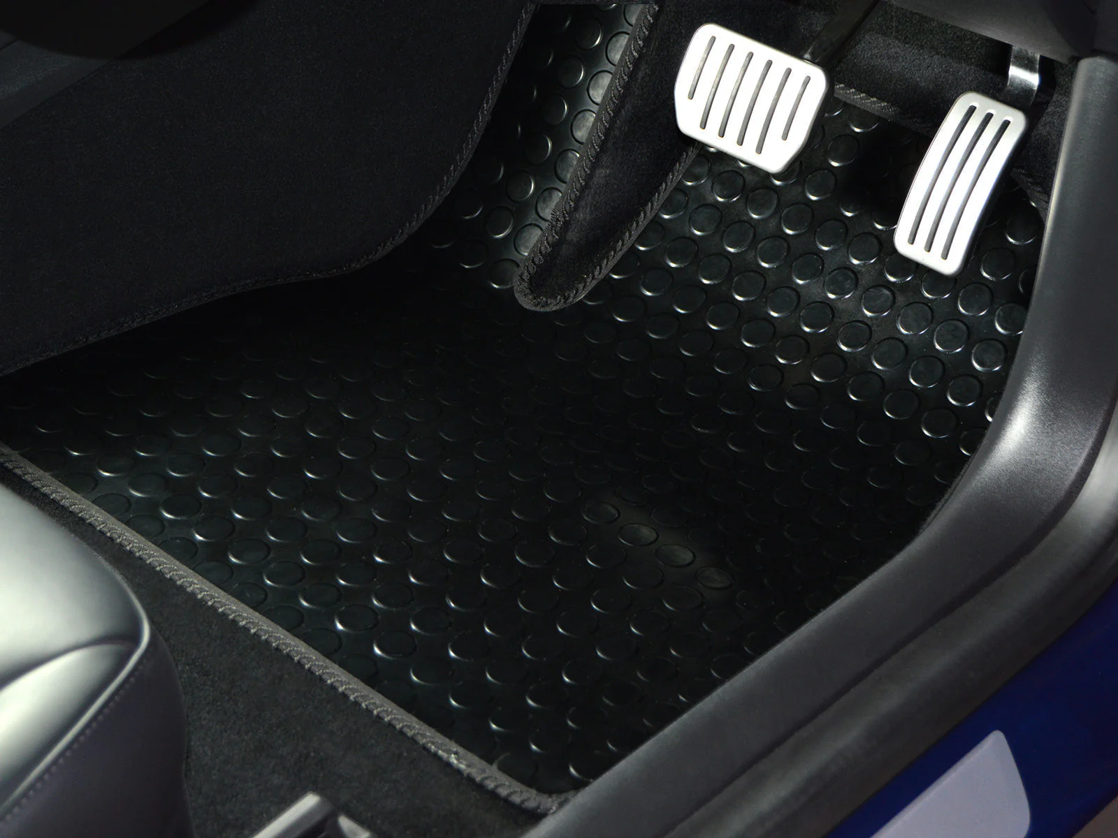 Scania 4 Series Euro 3 1995-2004 Truck Mats (2 piece) - Image 5