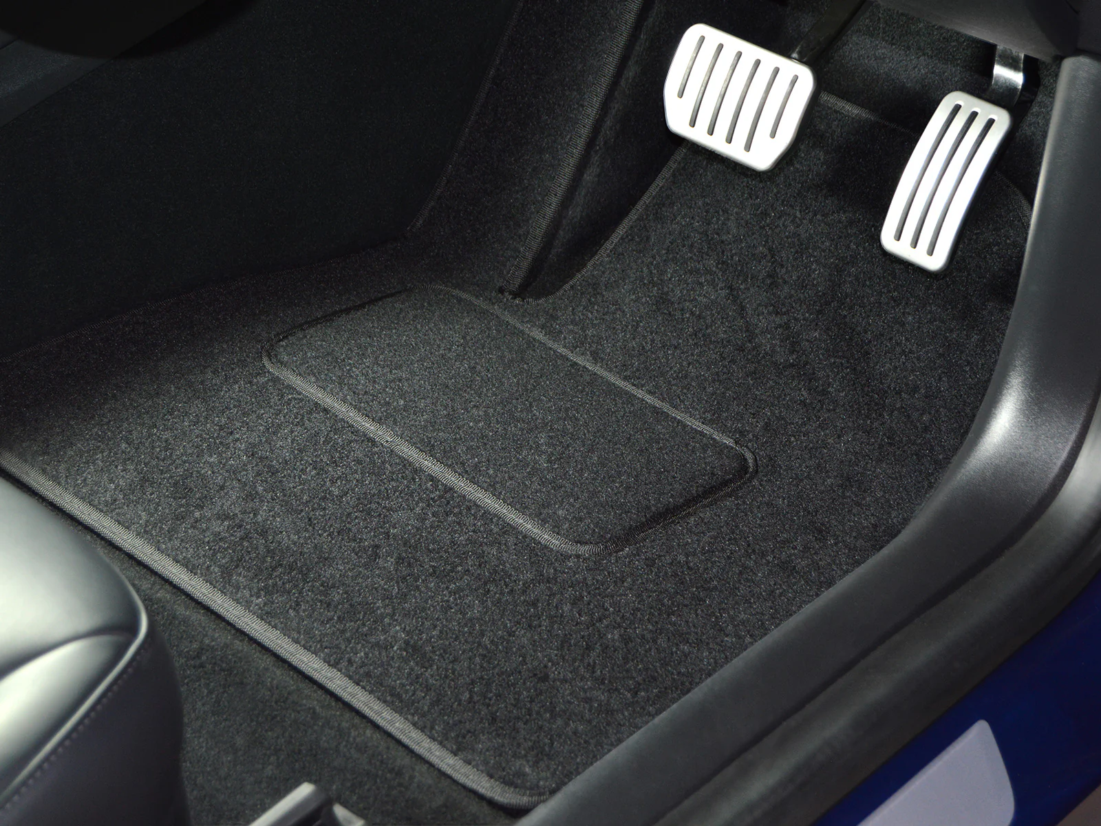 Volkswagen California Camper T5 & T6  2011-2019 Van Rear Mat (3 Rail Rear Section) - Image 3